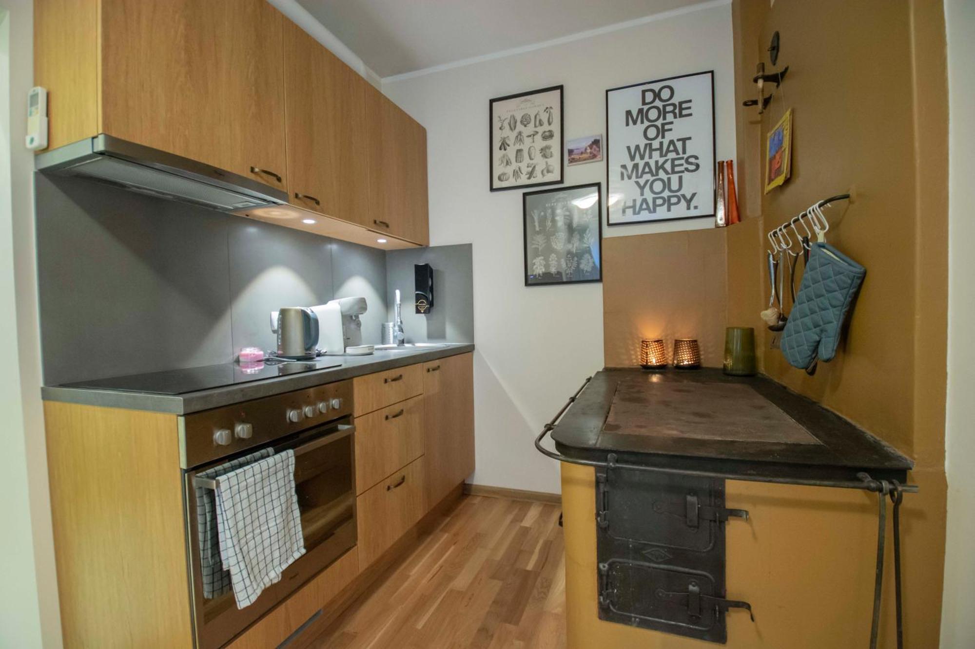 Karlovaidyll 7 - Homey Apartment With Free Parking! Tartu Esterno foto