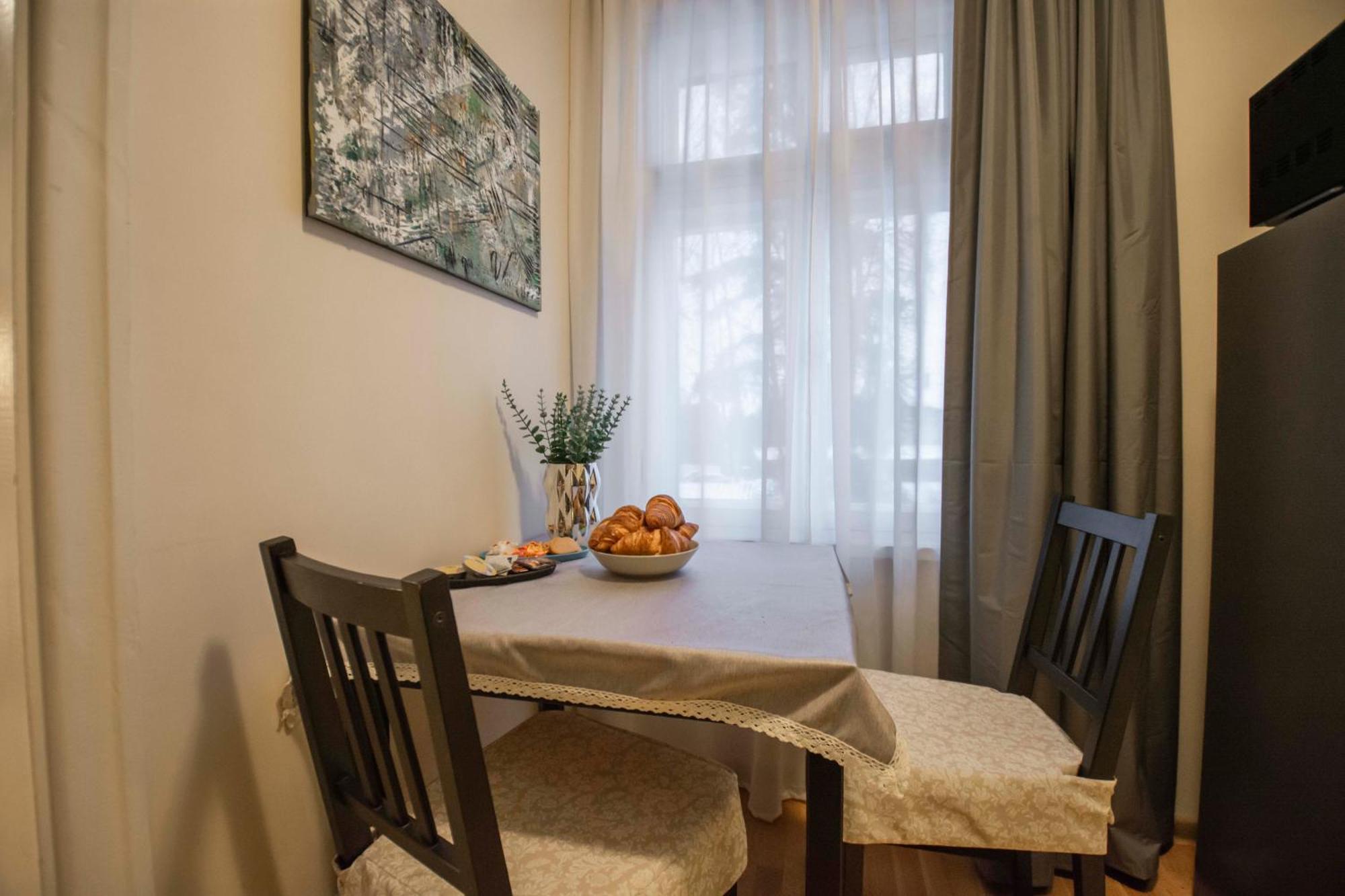 Karlovaidyll 7 - Homey Apartment With Free Parking! Tartu Esterno foto