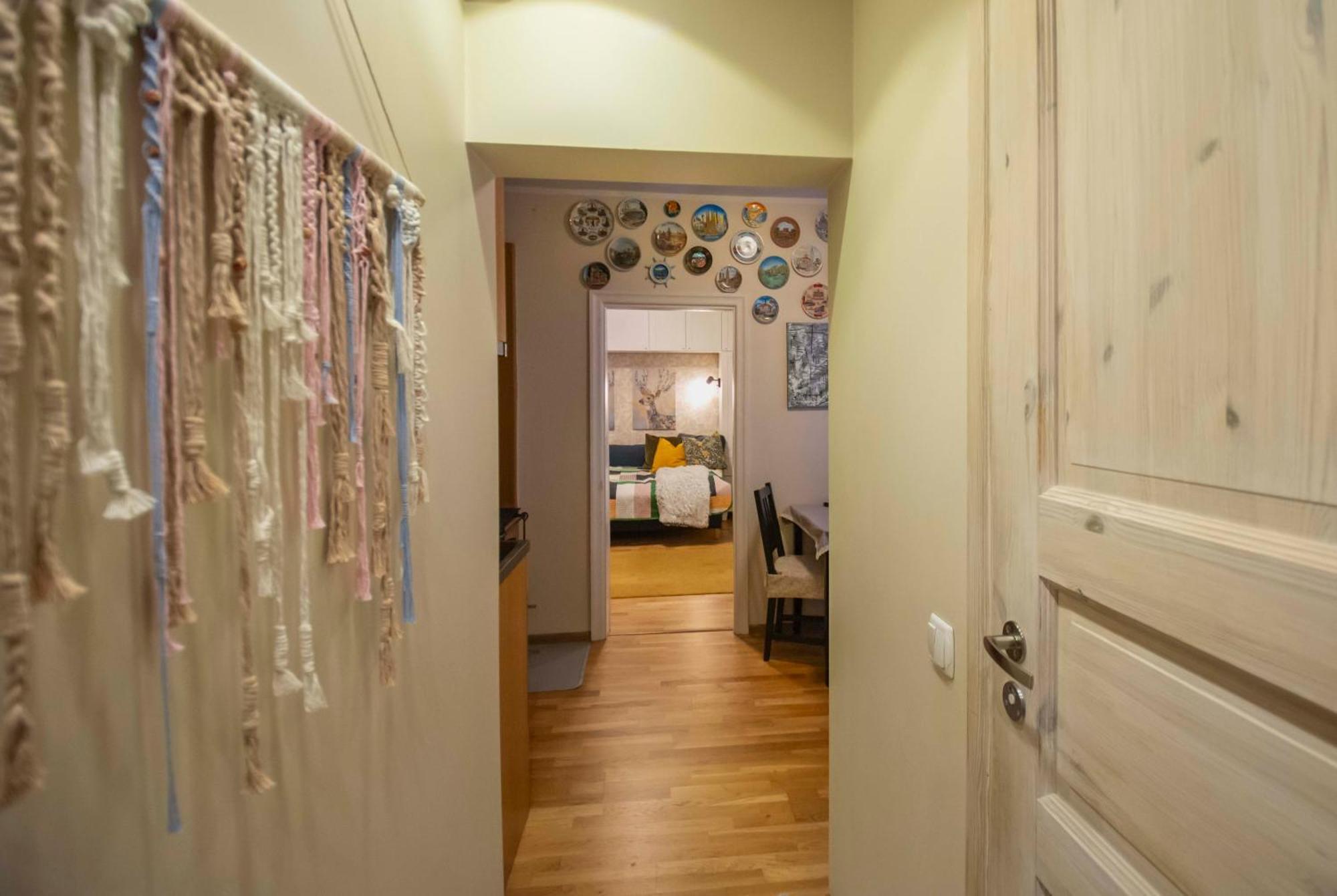 Karlovaidyll 7 - Homey Apartment With Free Parking! Tartu Esterno foto