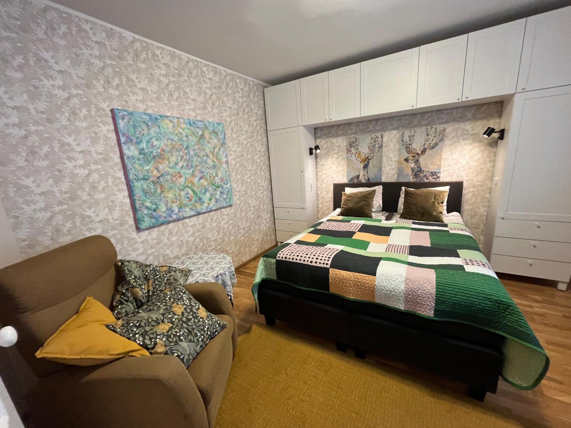 Karlovaidyll 7 - Homey Apartment With Free Parking! Tartu Esterno foto